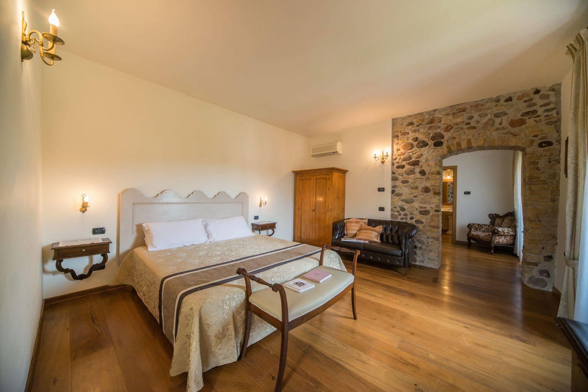 Tenuta La Presa Agroturismo